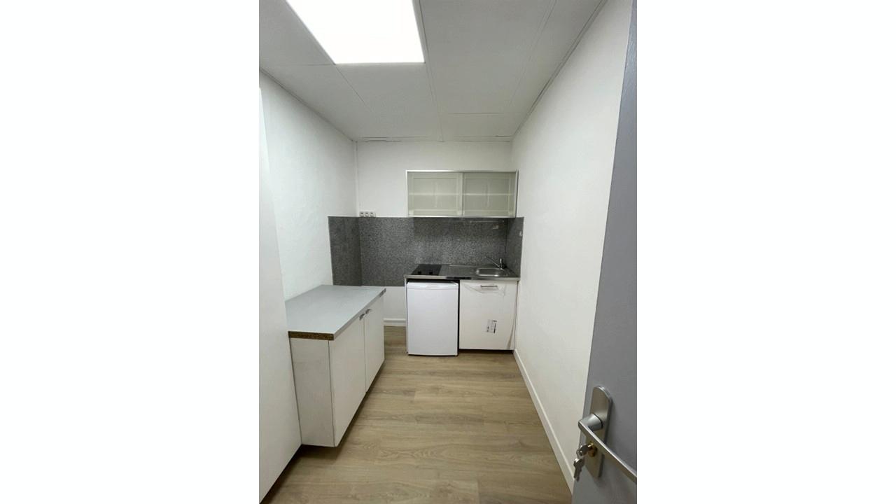 Bureau Aubagne 550m² Location bureau Aubagne Bouches-du-Rhône OLBUR2423455 7